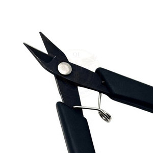 Low MOQ <b>Cheap</b> Price OEM Service Stainless Steel Keratin Bond Cutting Pliers for Salon Hair Styling and Keratin Bond Removal - Product Image 4