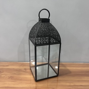 โคมไฟเหล็กและแก้วลายสลักสำหรับตกแต่งบ้าน - Product Image 3