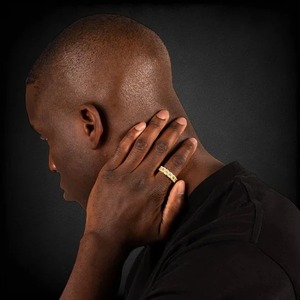 Anillo de Diamante Moissanite de Diseño Único para Mujer, Joyería de Compromiso con Plata de Ley Duradera, Disponible a Precio de Mayoreo - Product Image 4