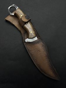 Cuchillo de Supervivencia y Caza, Acero Inoxidable 5160, Hoja Fija, Borde Parcialmente Dentado, Duradero y Ligero, Garantía de 3 Años, Madera de Nogal - Product Image 5