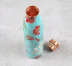 Bouteille en cuivre émaillé bleu à motifs floraux pour un style de vie ayurvédique sain - Product Image 3