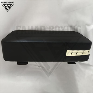Escudos de Boxeo Ajustables con Gancho y Bucle, Antideslizantes, Totalmente Negros, para Entrenamiento Deportivo, de Calidad Premium, Personalizables y Duraderos, Modelo 2026 - Product Image 5