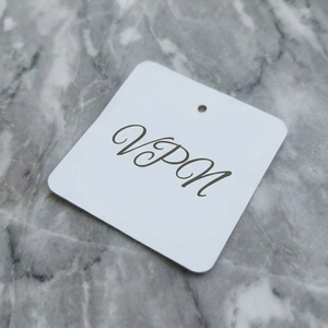 Boîte cadeau en papier personnalisée avec finition d'impression de qualité supérieure, construction durable, idéale pour la marque, l'emballage et la présentation en magasin - Product Image 3