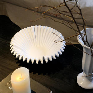 Los recipientes de resina más vendidos son piezas versátiles, ligeras y duraderas, principalmente utilizadas para decoración del hogar. - Product Image 1
