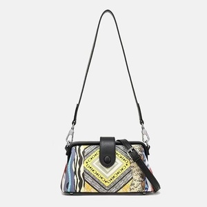 Nuevo Bolso de PU Personalizado para Mujer, Estilo Bohemio Mini de Lujo Ligero, Diseño Exclusivo, Bolso de Moda para Cena, de Hombro Único, Cruzado, con Cierre de Cremallera - Product Image 1
