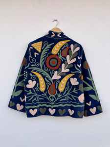 Chaqueta Bomber de Terciopelo Bordada con Diseño Suzani |   Diseño Floral Bohemio |   Abrigo de Punto Transpirable para Invierno |   Regalo para Ella |   Ropa Festiva - Product Image 6