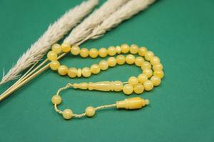 Collier élégant en perles de résine, bijou audacieux et accrocheur pour les amateurs de mode moderne, artisanat indien. - Product Image 6