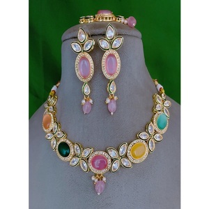 ชุดสร้อยคอชุบทองสวยงามต่างหูและ Tikka สำหรับผู้หญิงเครื่องประดับออกแบบสำหรับงานแต่งงานและงานปาร์ตี้ - Product Image 2