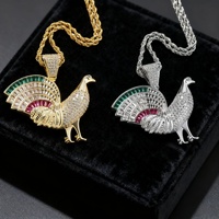 Colliers pendentifs Iced Out Hip Hop avec coq haïtien, en zircone cubique taille baguette et plumes de queue aux couleurs du drapeau, bijoux de charme pour les fans de la culture streetwear