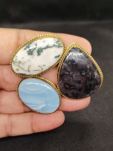 Colgantes ranurados de piedra natural mixta de calidad AAAAA, elección de lapidarios: Jaspe Gabru, ágata de árbol, ópalo azul, piedras de latón. - Product Image 1