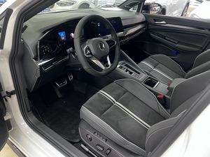 Volkswagen <span class=keywords><strong>Golf</strong></span> 280TSI DSG R-Line 2021, peinture d'origine, système audio <span class=keywords><strong>Harman</strong></span> Kardon en option et volant chauffant. - Product Image 3