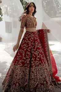 Soie traditionnelle fantaisie Lehenga Choli pour adultes brodé à la main matériau lourd avec impression filet Style ethnique tenue de fête de mariage - Product Image 2