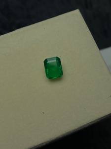Piedra preciosa de esmeralda natural, corte esmeralda, verde, rectangular, suelta, para la elaboración de joyas. - Product Image 3