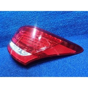 Luz Trasera Derecha Usada Equus 924023N000 - Product Image 3