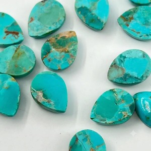 Turquesa azul Mohave en forma de pera, cabujón, piedra preciosa suelta para joyería - Product Image 5
