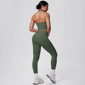 Conjunto de Yoga de 2 Piezas sin Costuras Color Rosa, Top Corto Tipo Halter, Leggings Largos de Cintura Alta, Ropa Deportiva de Color Sólido - Product Image 2