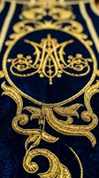Chasuble Liturgique Bleue avec Monogramme Brodé Or, Vêtement de Culte Catholique pour Adultes, pour Prêtres, Quatre Saisons