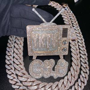 Pendentif personnalisé 3D en forme de lettre avec radio FM, serti de moissanite VVS brillante, certifié IGI, en argent 925 plaqué or rose, style Hip Hop - Product Image 3