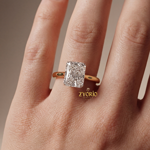 Anillo de Compromiso con Diamante Cultivado en Laboratorio, Corte Radiante, Claridad VVS, Plata de Ley, Acabado Mate, Banda Solitaria Abombada para Boda y Fiesta - Product Image 3