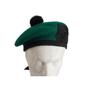 Gorro Balmoral Verde y Negro Liso con Pompón, Gorro de Lana Balmoral, Sombrero Tradicional de Piper, Sombrero Escocés al por Mayor - Product Image 1