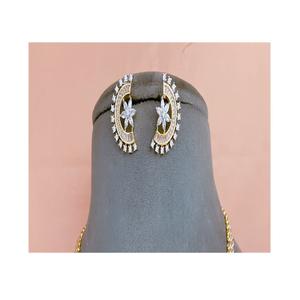 Elegante conjunto de collar y aretes con piedras chapadas en oro de la mejor calidad, ideal para bodas y ocasiones festivas, para mujer. - Product Image 2