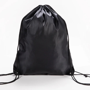 Sacs à dos personnalisés en polyester imperméable et écologique avec cordon de serrage, impression de logo, football, sports, multicolores - Product Image 2
