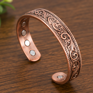Bracelet magnétique ouvert en cuivre pur, gravé Arbre de Vie, fait main, gaufré, bijou de luxe et de mode - Product Image 3