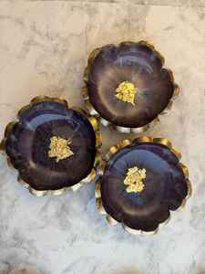 Cuenco Estático Negro Kintsugi, Cerámica Kintsugi, Decoración Minimalista para el Hogar, Cuenco de Gres Negro con Incrustaciones Doradas - Product Image 3