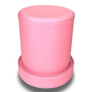 Copa de Dados Clásica Hecha a Mano en Cuero PU Moldeado con Soporte de Terciopelo Negro y Marrón - Product Image 3