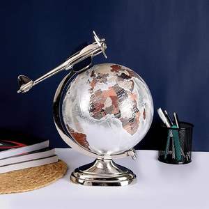 Elegante Globo Terráqueo Moderno con Base de Avión, Perfecto para Decoración de Mesa de Estudio, Oficina y Regalos - Product Image 1