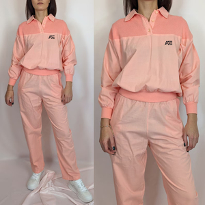 OEM Custom <b>Women</b> Pink Matching Set Casual Collared <b>Top</b> and Elastic Waist Summer Pants Fashion Hoodies Set Supplier - Product Image 2