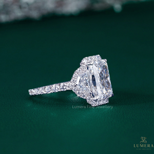 แหวนเพชรทรงรัศมีเพาะเลี้ยงในห้องปฏิบัติการ สี D-E ความสะอาดระดับ Clarity ทอง 18k แบบเดี่ยว รับรองโดย IGI แหวนแต่งงานสุดหรู - Product Image 2