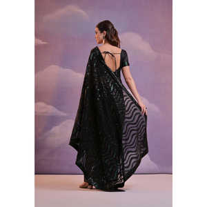 Magnifique sari en organza pour les fêtes, silhouette droite avec broderie de sequins - Product Image 1