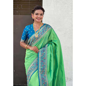 Sari en soie Elite Weaves 0,65g avec pallu Paithani et foulard tissé Kadiyal Zari - Product Image 2