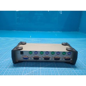 Conmutador KVM ATEN CS-84A de 4 Puertos, Usado, Piezas de Equipos Semiconductores Legados - Product Image 3