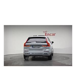 Volvo XC60 B5 Ultimate 2023 con Volante a la Izquierda, Caja de Cambios Automática, Asientos de Cuero, Cámara Trasera, Solo 29,579 km de Kilometraje - Product Image 3