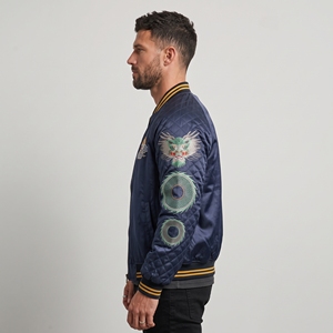Blouson bomber brodé sur mesure Dragon & Tigre d'inspiration japonaise pour les marques de streetwear et les labels privés - Product Image 4