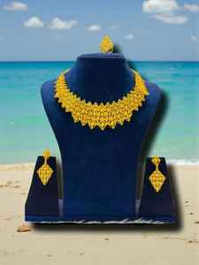 AWAIS HOUSE Nouvelle Collection Femme : Parure de Bijoux en Laiton Plaqué Or Style Hip Hop avec Diamants, Collier et Bracelet Massifs pour Fête et Mariage - Product Image 6