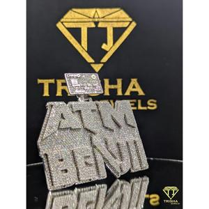 Colgante Statement ATM BENJI con Diamantes Moissanite VVS Totalmente Cubiertos de Plata de Ley 925, Diseño de Trisha Jewels - Product Image 4