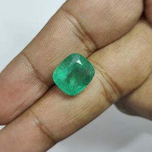 มรกตทรงคุชชั่นสีเขียว 7.97 กะรัต จากพลอยแซมเบีย - Product Image 1