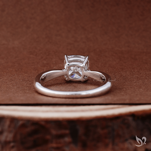 Anillo de Diamante Cultivado en Laboratorio con Certificación IGI, Corte Cojín de 2.0 Quilates, Solitario con Tallo Puntiagudo, Oro Blanco de 10K, para Aniversario de Bodas - Product Image 3