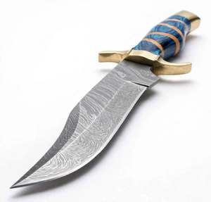 Couteau de camping à lame fixe en acier Damas artisanal avec manche en résine de bois bleu et garde en laiton pour utilisation sur le terrain et collection - Product Image 6