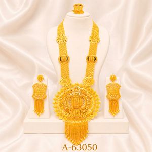 Vente en gros MOLL JEWELLERS Ensemble de bijoux de mariée indiens Collier long avec pendentif et boucles d'oreilles Zircon Plaqué or et argent Tendance A-63048 - Product Image 3