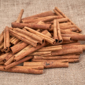 Bâtons de cannelle cassia séchés, épices naturelles brutes pour les réseaux d'approvisionnement internationaux - Product Image 4