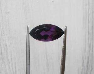 พลอยอเมทิสต์ทรงมาร์คีส์เจียระไนธรรมชาติ, หินสีม่วงธรรมชาติ (16x8 มม.) รับรองโดยบุคคลที่สาม สำหรับทำเครื่องประดับสีเขียว - Product Image 1