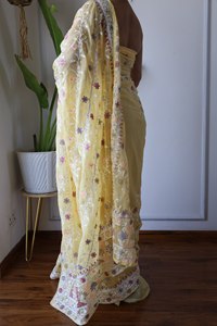 ผ้าส่าหรีสีเหลืองเนื้อหนา ลายผีเสื้อ สวยงาม สีพาสเทลอ่อน พร้อมลวดลายปักนูน - Product Image 6