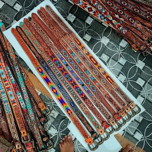 Cinturón de Cuero Genuino Estilo Western con Cuentas Aztecas y Diseño Floral Labrado a Mano al Mejor Precio para Hombre y Mujer Precio de Mayoreo - Product Image 4