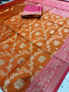 Sari de Seda Suave Banarasi con Tejido Jaal Zari en Contraste, para Fiestas Tradicionales, Sin Arrugas, Protección Solar - Product Image 3