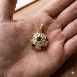 Collier Pendentif Tendance en Or 10K Plaqué Or, Personnalisé, Sertissage 3D Football Moissanite Diamant, Breloques Sportives, Cadeau Enfant - Product Image 4