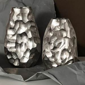 Florero Metálico Artístico con Atractivo Clásico para Decoración Festiva y Mejora del Hogar Diaria - Product Image 5